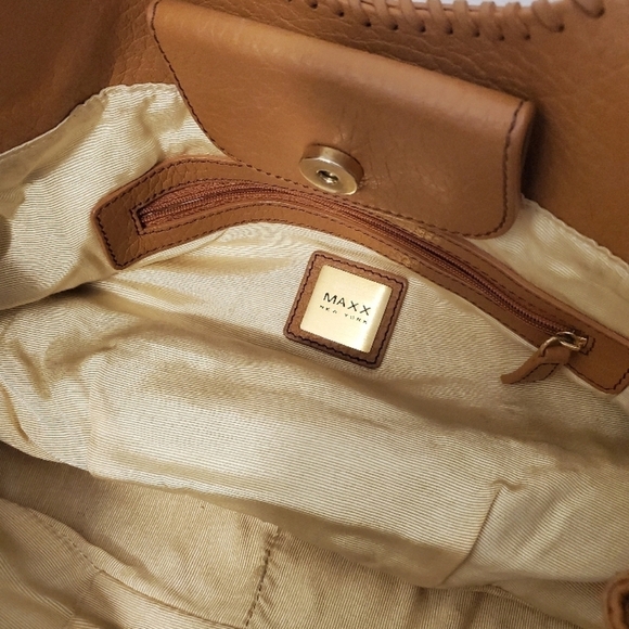 MAXX NEW YORK Pebble Grain Leather Shoulder/Hobo Bag - Picture 8 of 12